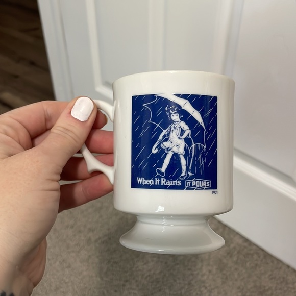 Vintage “When it rains it pours” dainty tee cup - Picture 3 of 5